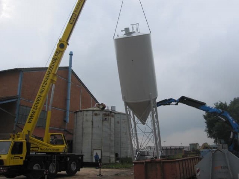 Oplevering silo met transportschroef (18 meter)